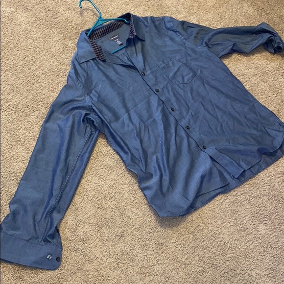 Men’s Van Huesen button down - Picture 2 of 5